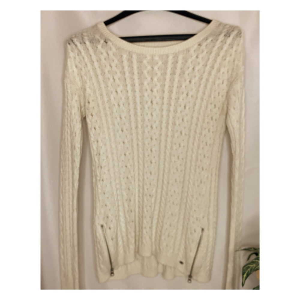 American Eagle Outfitters Small sweater